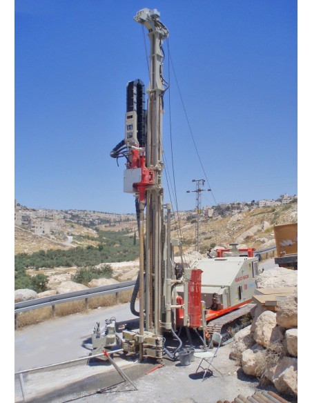 GEO 601 Comacchio: powerful drill for all geotechnical work