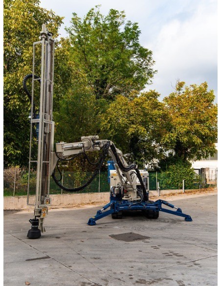 MC 5 LR Comacchio: long reach drill rig for difficult terrain