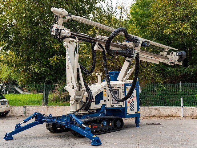 MC 5 LR Comacchio: long reach drill rig for difficult terrain MC 5 LR Comacchio: long reach drill rig for difficult terrain