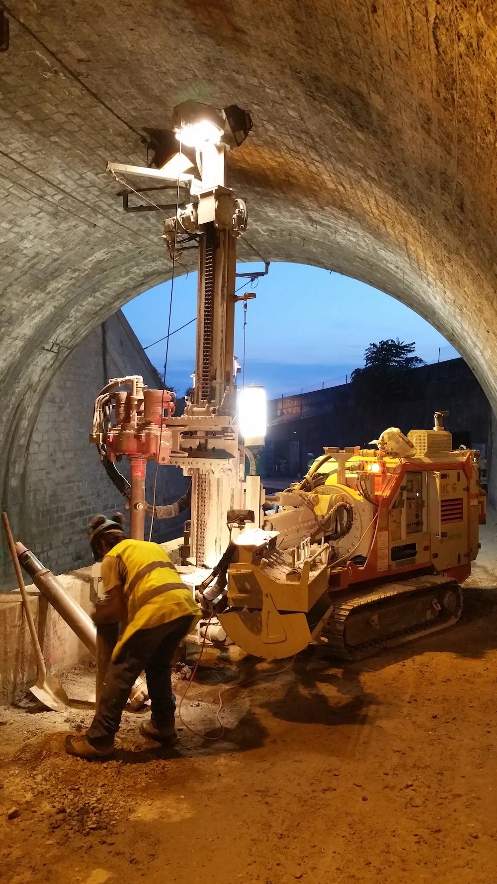 MC6 Comacchio: compact and powerful drill rig for civil works MC6 Comacchio: compact and powerful drill rig for civil works