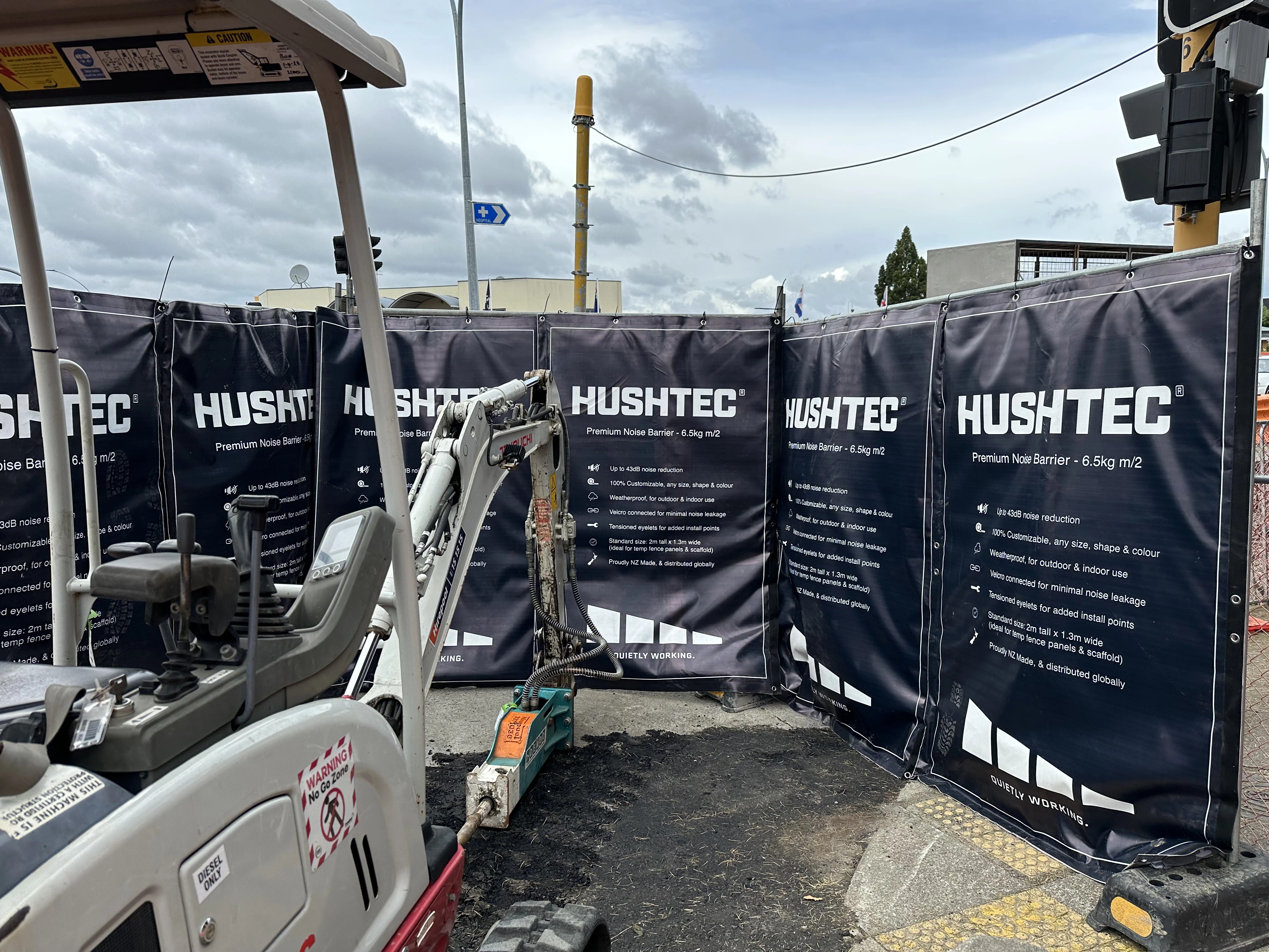 Hushtec noise panels: acoustic barrier with up to -34 dB Hushtec noise panels: acoustic barrier with up to -34 dB
