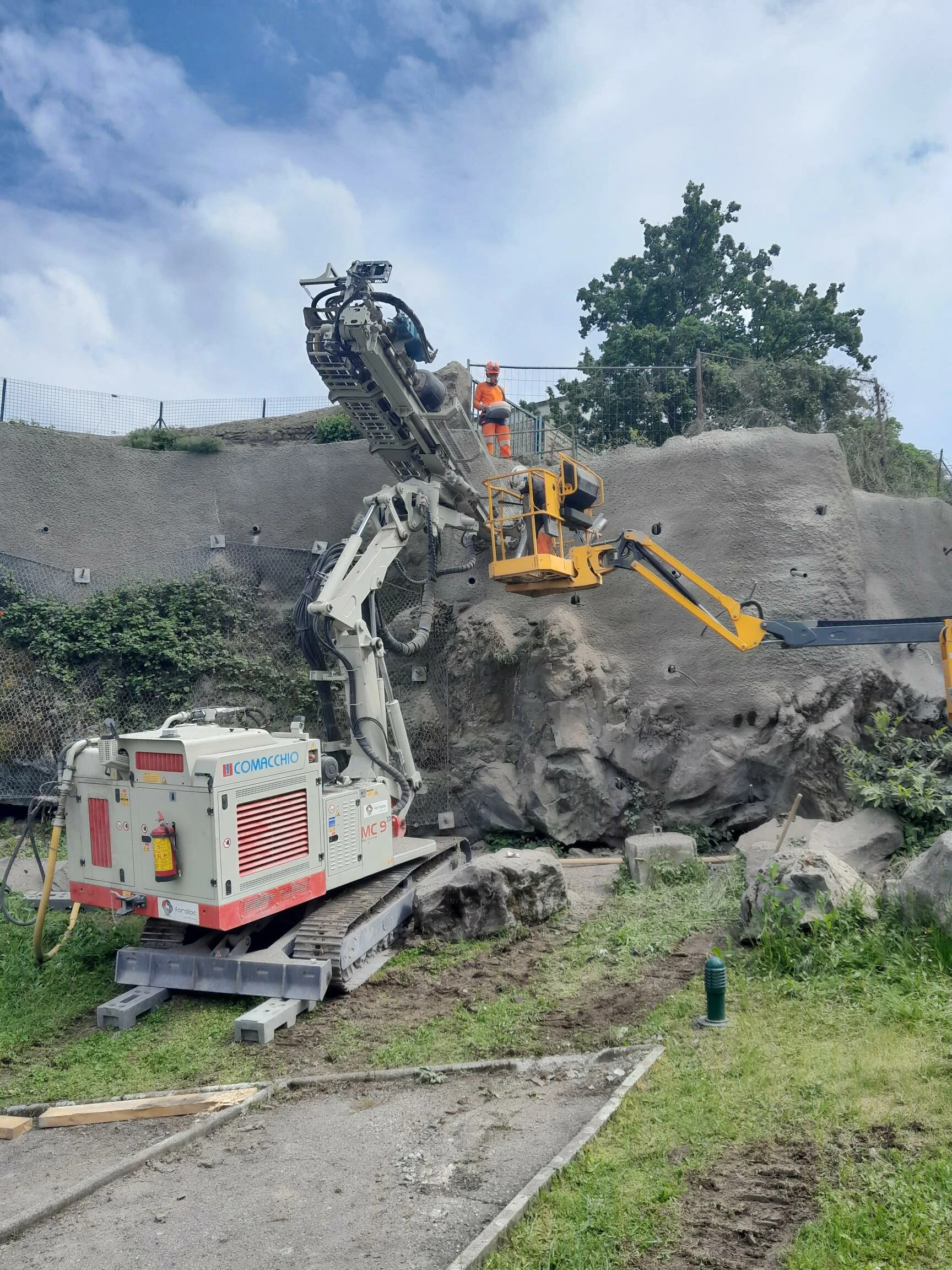 MC 9 Comacchio: autonomous drill for hard-to-reach sites