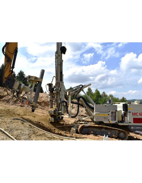MC15P Comacchio: high-power drill for foundation works
