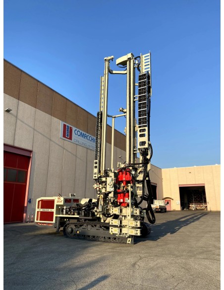 MC20A Comacchio: compact high-performance dual head rig