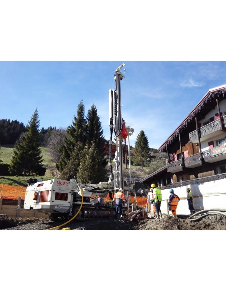MC22 Comacchio: articulated drill rig for heavy-duty work