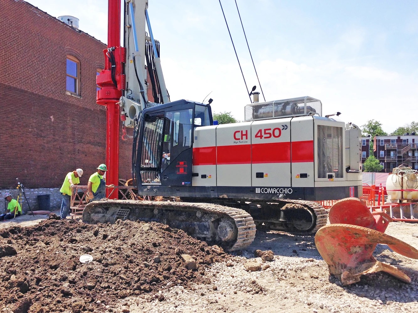 CH 450: versatile piling rig for all foundation types CH 450: versatile piling rig for all foundation types