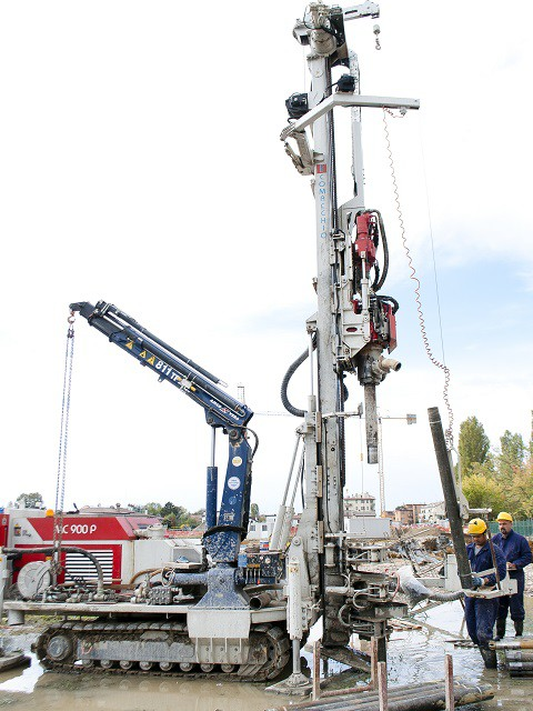 GEO 900 GT: high-performance dual head geothermal drill GEO 900 GT: high-performance dual head geothermal drill