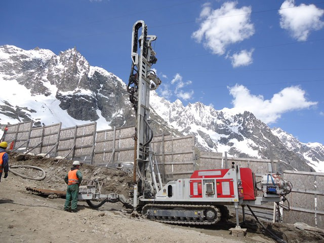 GEO 900 GT: high-performance dual head geothermal drill GEO 900 GT: high-performance dual head geothermal drill