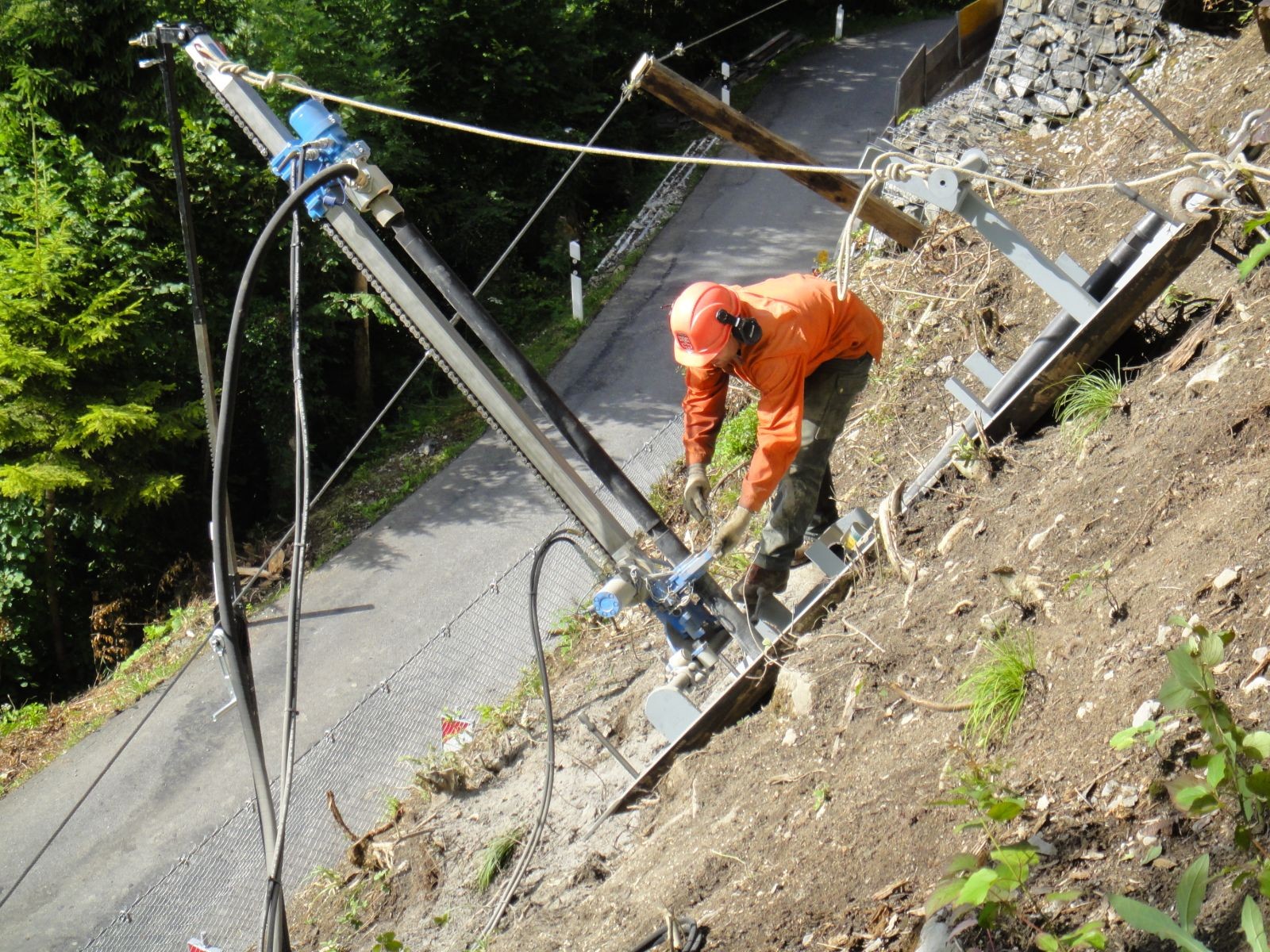 Mounty 90 H | Glissière de forage hydraulique portative | Lumesa